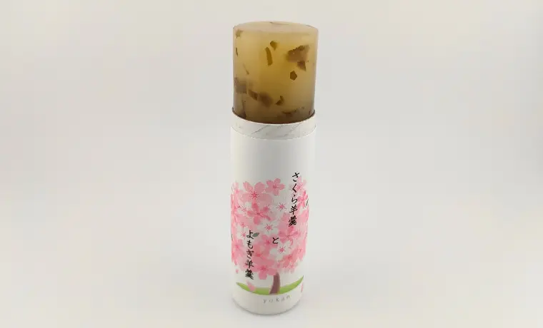 さくら羊羹とよもぎ羊羹